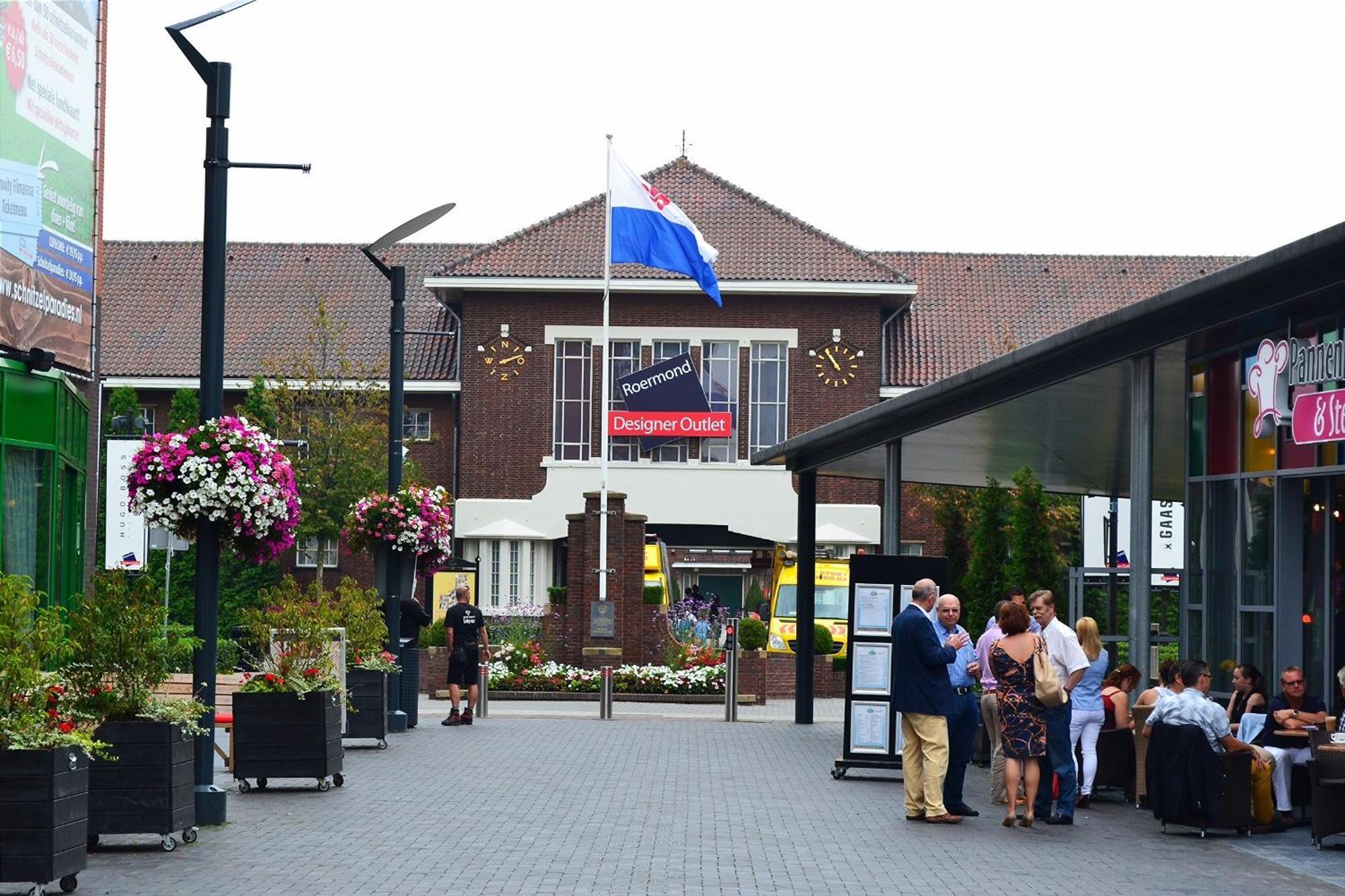 Hotel En Grand Cafe De Pauw Roermond Exterior foto