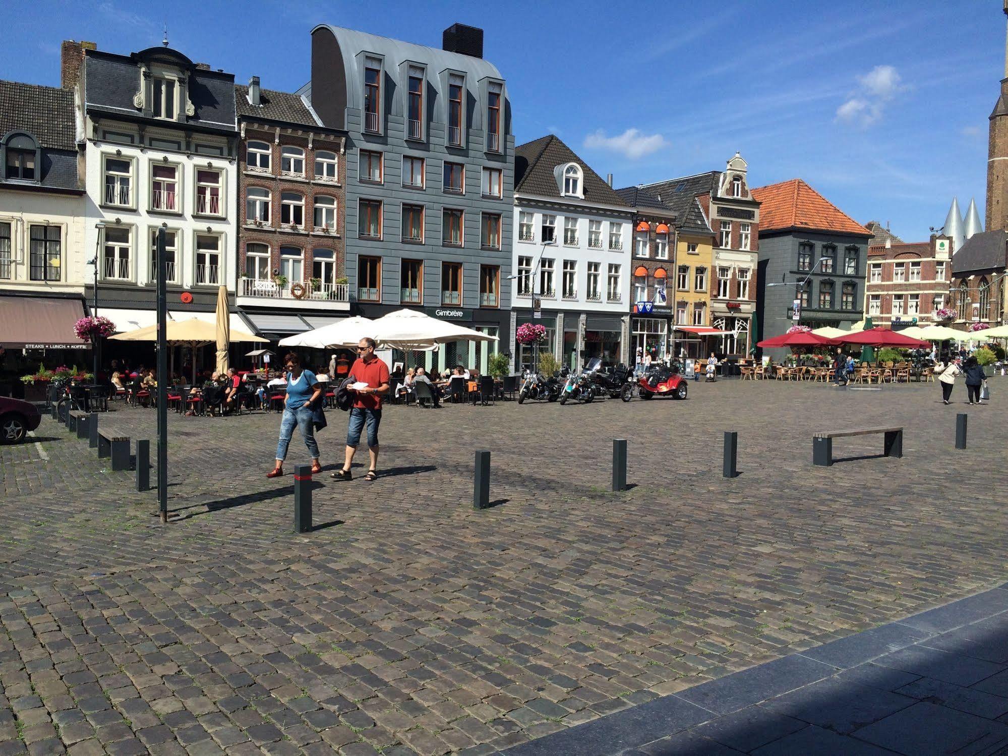 Hotel En Grand Cafe De Pauw Roermond Exterior foto